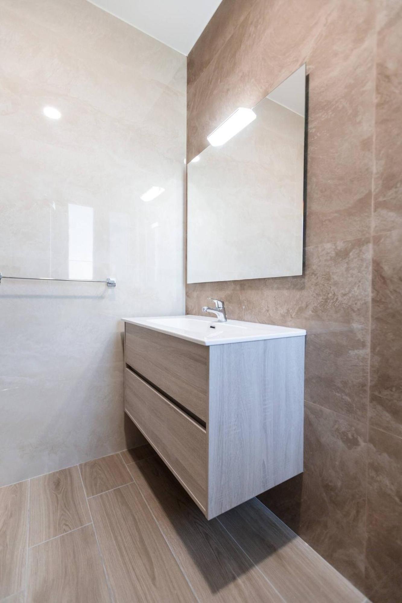 Apartment Luxe 3br Melliehabay Stunning Terrace By Homely